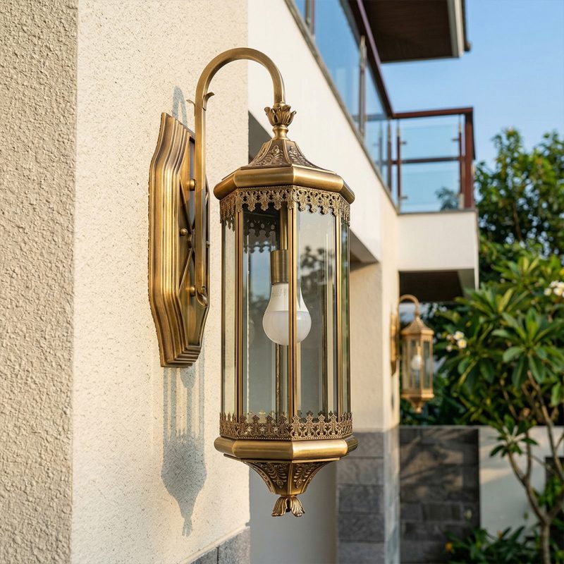 Đèn gắn tường đồng KS-TD03 KASO Lightning lắp đặt tại sảnh khách sạn cao cấp