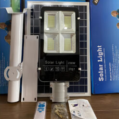 Đèn pha năng lượng mặt trời SL-BC