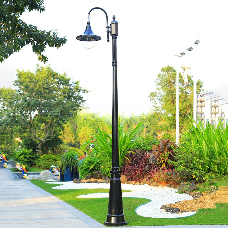 Cột đèn mai chiếu thủy