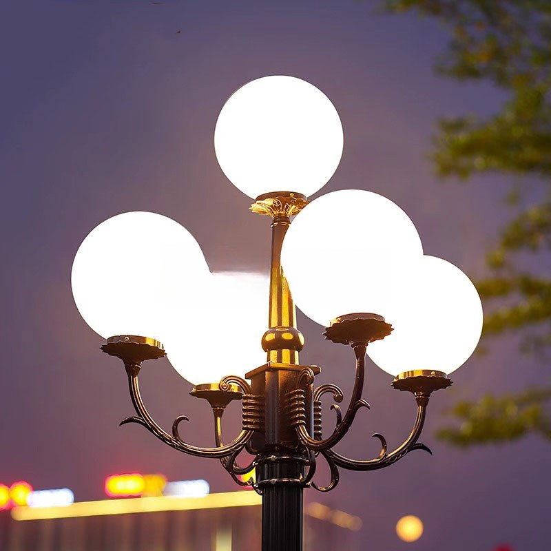 Cột đèn sân vườn tân cổ điển